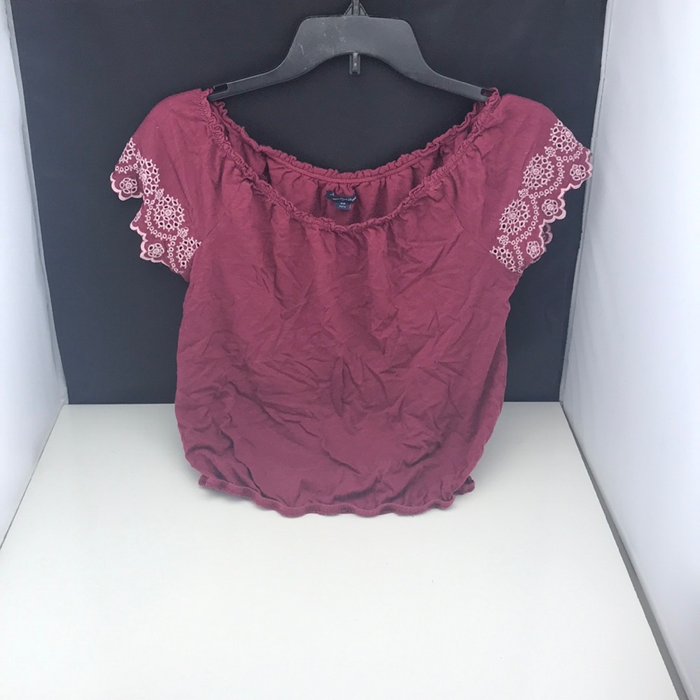 American Eagle maroon top size s